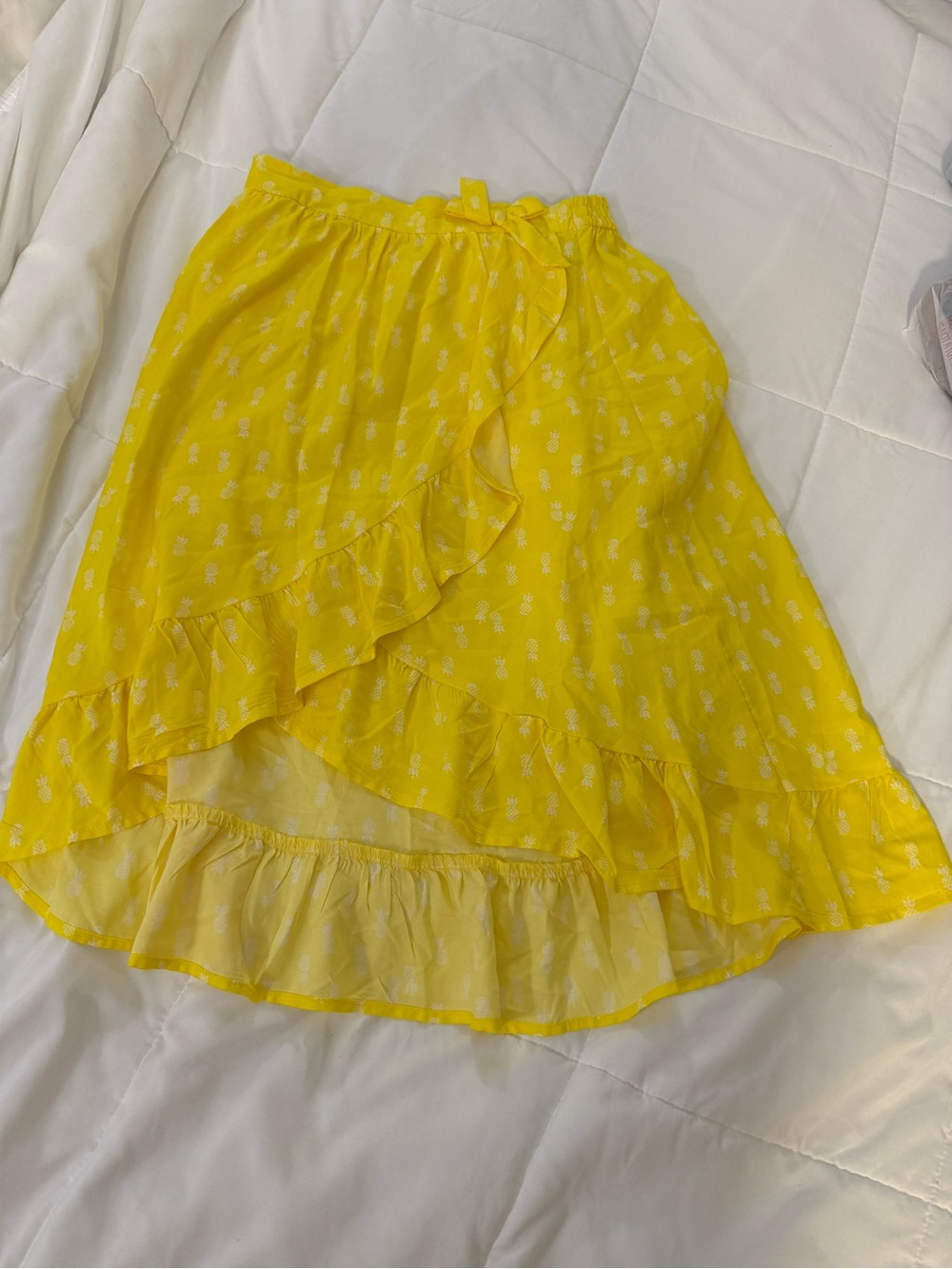H&M Girls Yellow High Low Skirt Sz 18. A-9